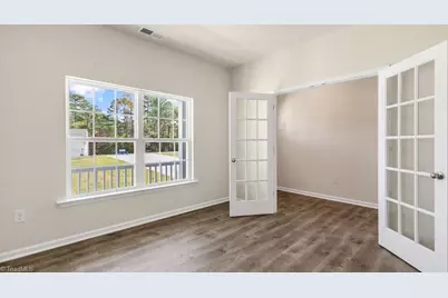 496 Lisa Lane, Winston-Salem, NC 27107 - Photo 5