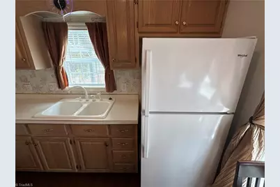 124 Humming Bird Circle, New London, NC 28127 - Photo 9