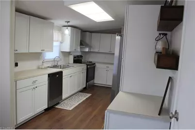 139 Crestwood Circle, Lexington, NC 27295 - Photo 23