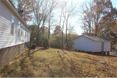 139 Crestwood Circle, Lexington, NC 27295 - Photo 7