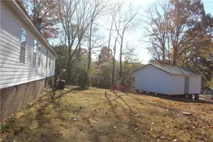 139 Crestwood Cir, Lexington, NC 27295 - Photo 7