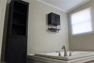 139 Crestwood Cir, Lexington, NC 27295 - Photo 33