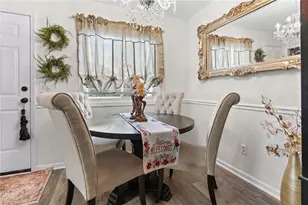 402 S Renfro St, Mount Airy, NC 27030 - Photo 5