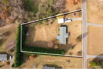 1025 Mitchell Road, Pilot Mountain, NC 27041 - Photo 5