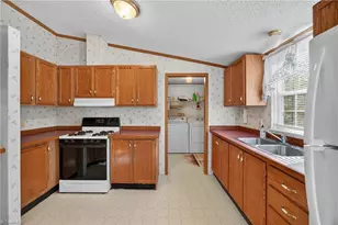 927 Pike Rd, Siler City, NC 27344 - Photo 9