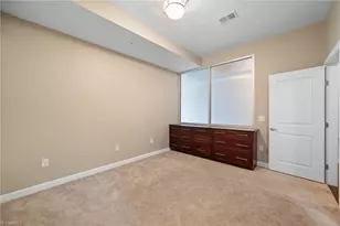 201 N Elm St, Greensboro, NC 27401 - Photo 35