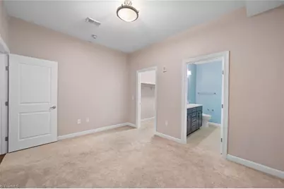 201 N Elm Street #1404, Greensboro, NC 27401 - Photo 25