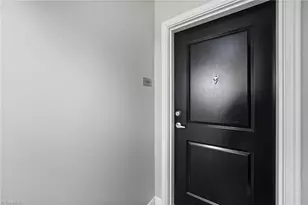 201 N Elm St, Greensboro, NC 27401 - Photo 39