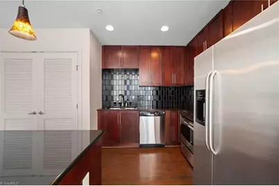 201 N Elm Street #1404, Greensboro, NC 27401 - Photo 15