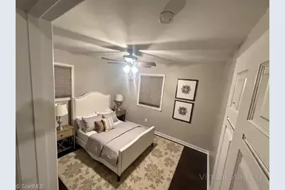 1221 Woodbriar Avenue, Greensboro, NC 27405 - Photo 9