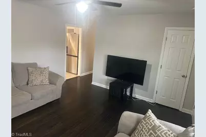 1221 Woodbriar Avenue, Greensboro, NC 27405 - Photo 5