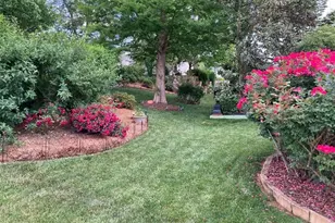 4212 Sullivan's Lake Dr, Greensboro, NC 27410 - Photo 15