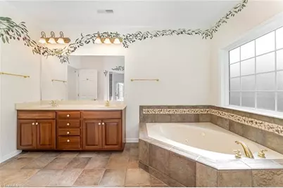 4476 Lochurst Drive, Pfafftown, NC 27040 - Photo 15
