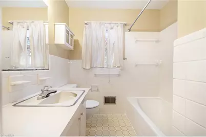 1210 Jefferson Road, Greensboro, NC 27410 - Photo 17