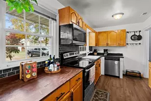 210 W King St, King, NC 27021 - Photo 13