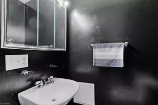 210 W King St, King, NC 27021 - Photo 29