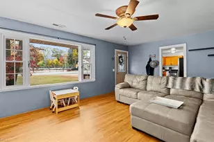 210 W King St, King, NC 27021 - Photo 9