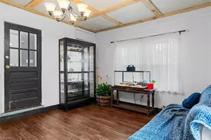 210 W King St, King, NC 27021 - Photo 17