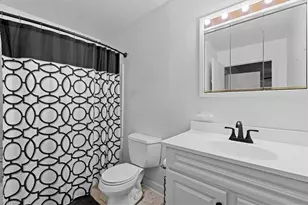 210 W King St, King, NC 27021 - Photo 25