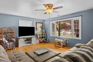 210 W King St, King, NC 27021 - Photo 7