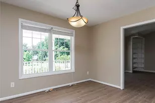 8008 Daltonshire Dr, Oak Ridge, NC 27310 - Photo 9