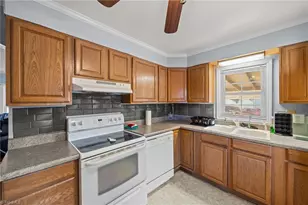 1215 Cleveland Ave, Burlington, NC 27217 - Photo 7