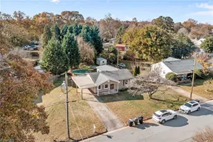 1215 Cleveland Ave, Burlington, NC 27217 - Photo 25