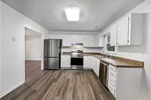 4051 Gordon Ct, Winston-Salem, NC 27104 - Photo 11