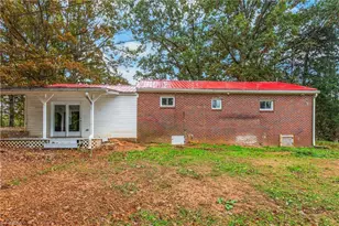 2774 Valleyspring Rd, Kernersville, NC 27284 - Photo 25