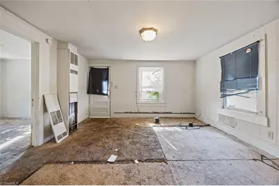 1302 Sidney Avenue, Burlington, NC 27217 - Photo 9