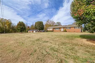 5009 Wainwright Rd, McLeansville, NC 27301 - Photo 3