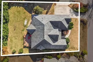 2403 N Beech Ln, Greensboro, NC 27455 - Photo 3