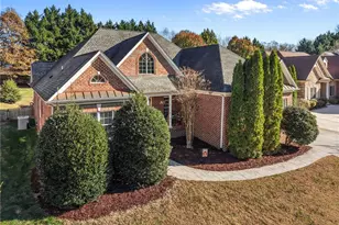 2403 N Beech Ln, Greensboro, NC 27455 - Photo 27