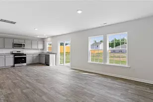 1627 Faircrest Ln, Greensboro, NC 27406 - Photo 5