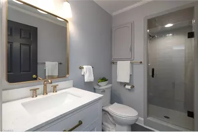 32 Kemp Road E, Greensboro, NC 27410 - Photo 27