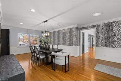 32 Kemp Road E, Greensboro, NC 27410 - Photo 13