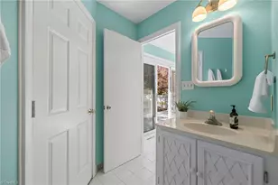 32 Kemp Rd E, Greensboro, NC 27410 - Photo 43