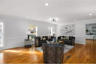 32 Kemp Road E, Greensboro, NC 27410 - Photo 11