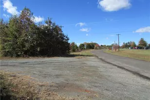 905 Knox Rd, McLeansville, NC 27301 - Photo 3