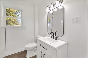 516 S Hamilton St, Eden, NC 27288 - Photo 17