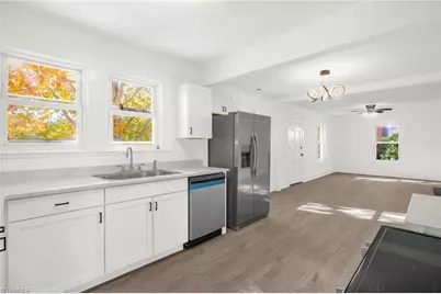 516 S Hamilton Street, Eden, NC 27288 - Photo 9