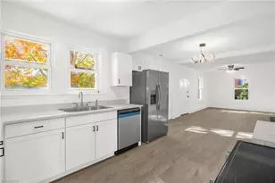 516 S Hamilton St, Eden, NC 27288 - Photo 9