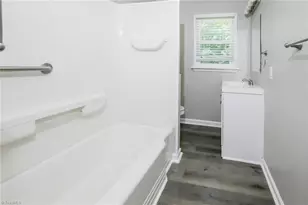 331 Skyview Dr, Winston-Salem, NC 27127 - Photo 9