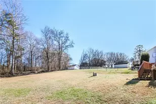 226 Creek Meadow Dr, Lexington, NC 27295 - Photo 15