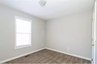 226 Creek Meadow Drive, Lexington, NC 27295 - Photo 9