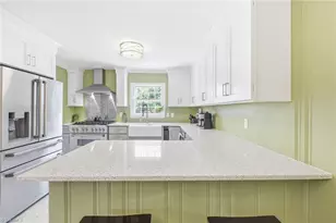 1804 Elkhart Dr, Greensboro, NC 27408 - Photo 7