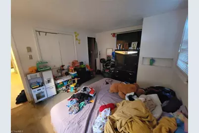 2305 Wilcox Drive, Greensboro, NC 27405 - Photo 23