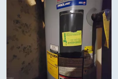 2305 Wilcox Drive, Greensboro, NC 27405 - Photo 9