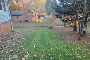 2305 Wilcox Dr, Greensboro, NC 27405 - Photo 45