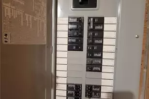 2305 Wilcox Dr, Greensboro, NC 27405 - Photo 11